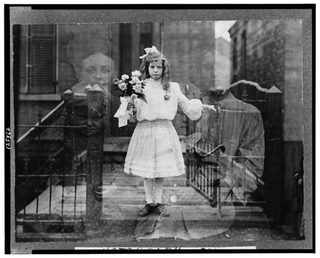 Image from the original The Famous Fight Over the Turn-of-the-Century Trend of Spirit Photography section.